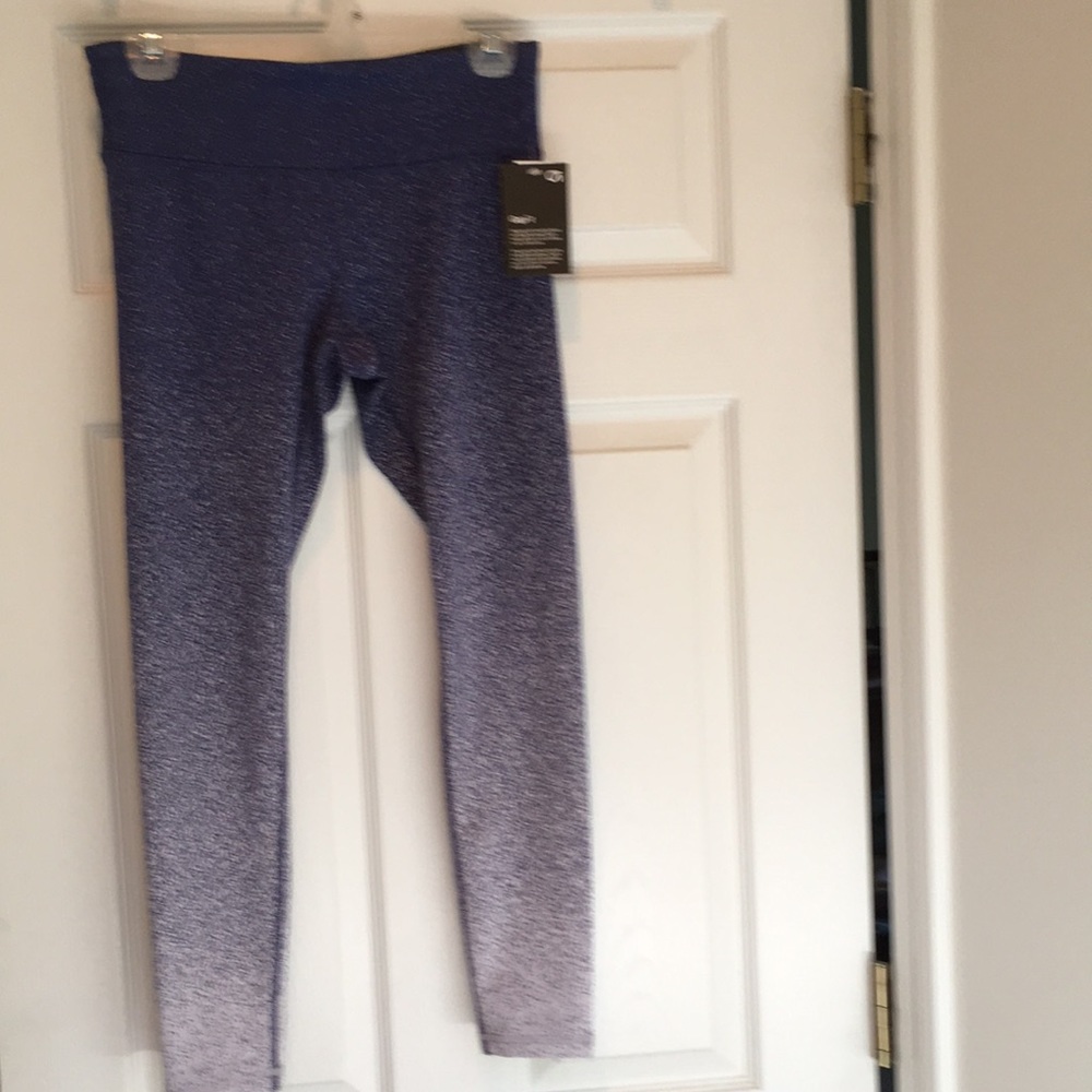 “GapFit” Athletic leggings